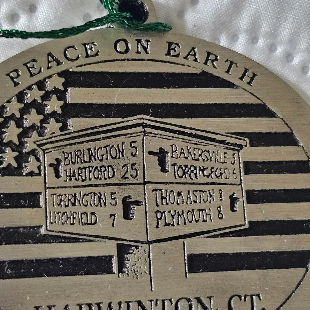 Harwinton CT 2001 Peace On Earth Ornament Woodbury Pewter Handcrafted USA